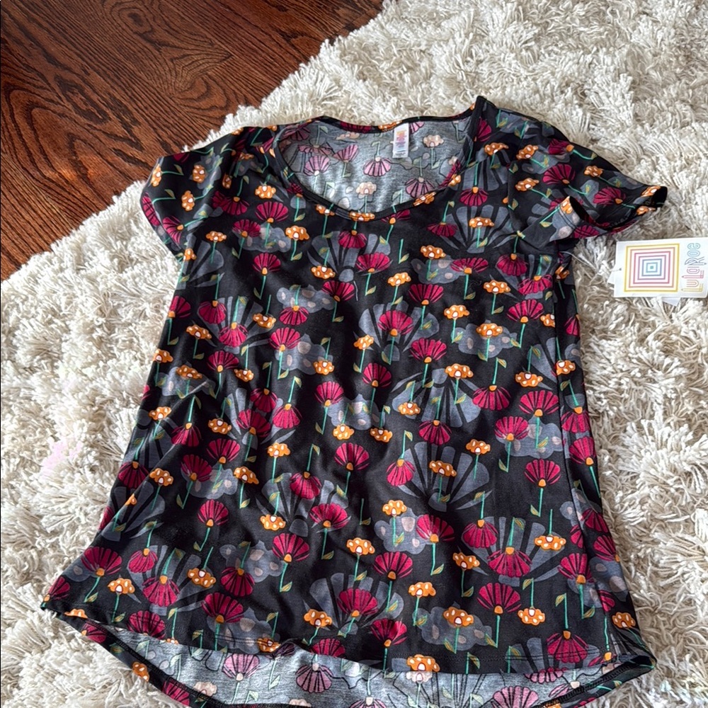 Lularoe NWT Patterned Shirt